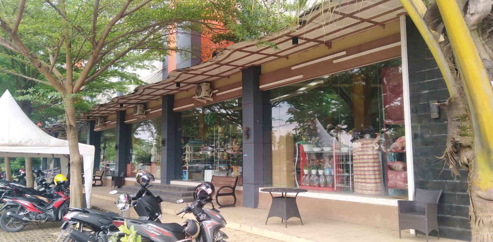 Pelaku usaha IKM dan kuliner di Plaza Pragolo bakal ditarik retribusi tahun depan