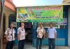 Jajaran pegawai dari Bidang Perdagangan saat pengawasan pupuk di Tanjungsari, Kecamatan Jakenan