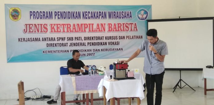 Pelatihan Barista di SKB Dinas Pendidikan dan Kebudayaan (Disdikbud) Kabupaten Pati, Rabu (29/6/2022)