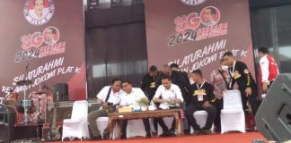 Moeldoko yang hadir dipanggung utama Silaturahmi Relawan Jokowi Plat K di Stadion Kamal Junaidi Jepara.