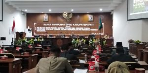 Berlangsung rapat paripurna DPRD dengan jajaran eksekutif bahas dua agenda, Selasa (5/7/2022)