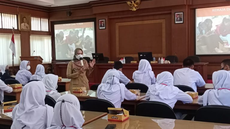 Dinsos Angkat Isu Bahaya Seks Bebas dalam Peringatan Hari Anak