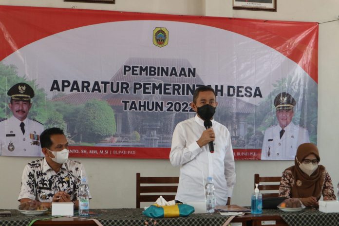 Bupati Pati, Haryanto saat sambutan dalam acara Pembinaan Aparatur Desa di Kecamatan Winong, Kamis (4/8/2022) Bupati Pati, Haryanto saat sambutan dalam acara Pembinaan Aparatur Desa di Kecamatan Winong, Kamis (4/8/2022)