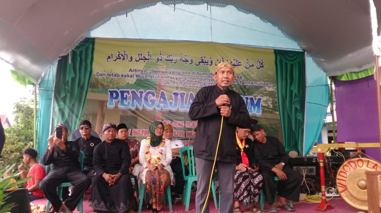 Antusiasme Warga Mengikuti Kirab Budaya dan Buka Luwur