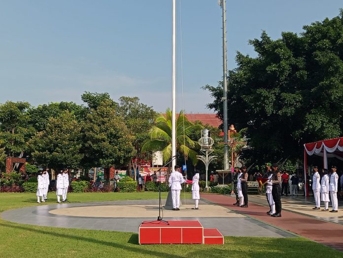 Berlangsung upacara HUT ke-77 Republik Indonesia di Simpang Lima Alun-alun Pati, Rabu (17/8/2022)