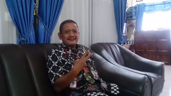 Kepala Sekolah SMAN 2 Kudus Jawa Tengah Nur Afifudin saat ditemui diruangannya, (Foto : Adam Naufaldo)