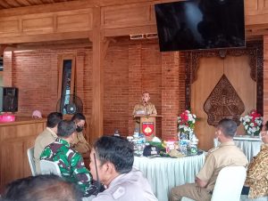 Haryanto saat sambutan dalam kegiatan TMMD di Jakenan, Senin (22/8/2022)