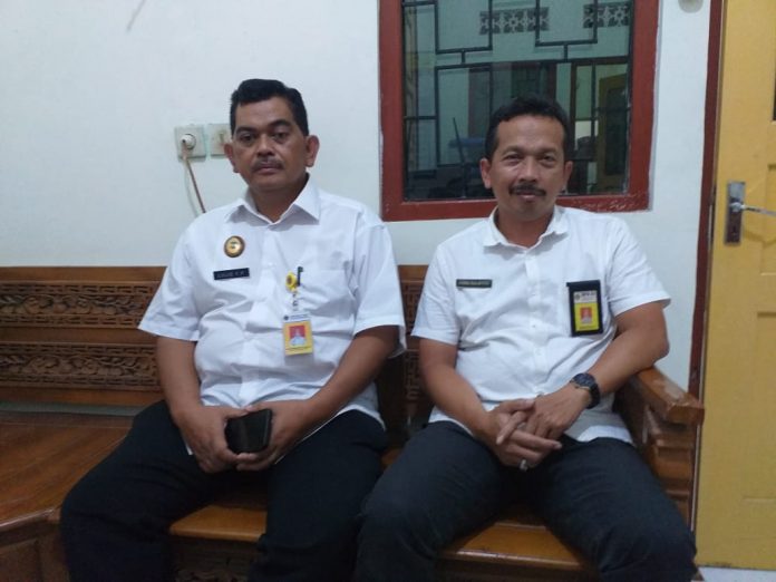 Lulus Y.P (kiri) pegawai BPN Kabupaten Pati