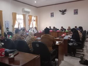 Jalannya audiensi sengketa lahan antara SDN Dukuhseti dengan Pemdes Dukuhseti di DPRD Pati, Kami2(1/9/2022)