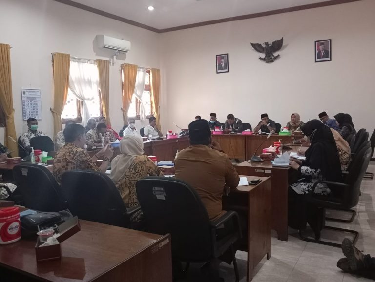 Camat Dukuhseti Dibentak saat Audiensi di Kantor Dewan