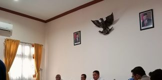 Pimpinan DPRD Kabupaten Pati menemui mahasiswa PMII dalam audiensi terkait dengan kenaikan BBM, Kamis (8/9/2022)