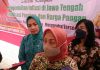 Dyah Lukisari selaku Dinas Ketahanan Pangan Provinsi Jawa Tengah Bersama Ketua TP PKK Kudus Mawar Hartopo, (Foto : Adam Naufaldo)