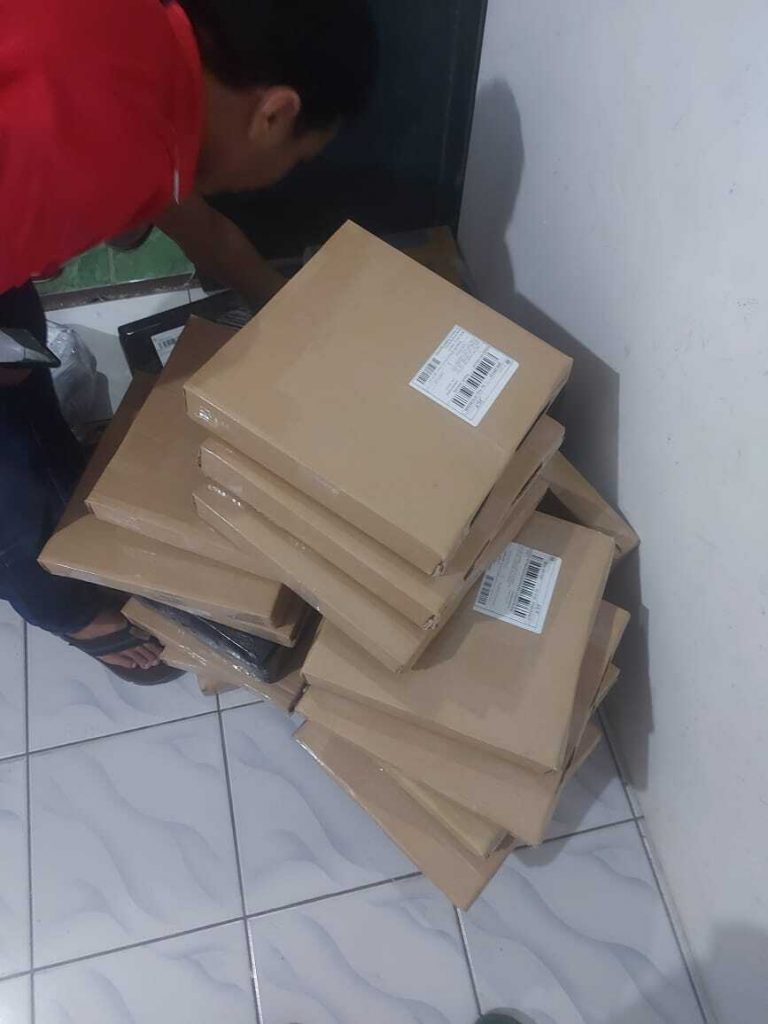 Pengiriman 24 Rokok Ilegal SKM Via Jasa Online Ketahuan Bea Cukai Kudus