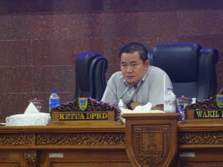 Dihadapan Anggota, Ketua DPRD Kudus Ajak Sumbang Gaji 20 Persen