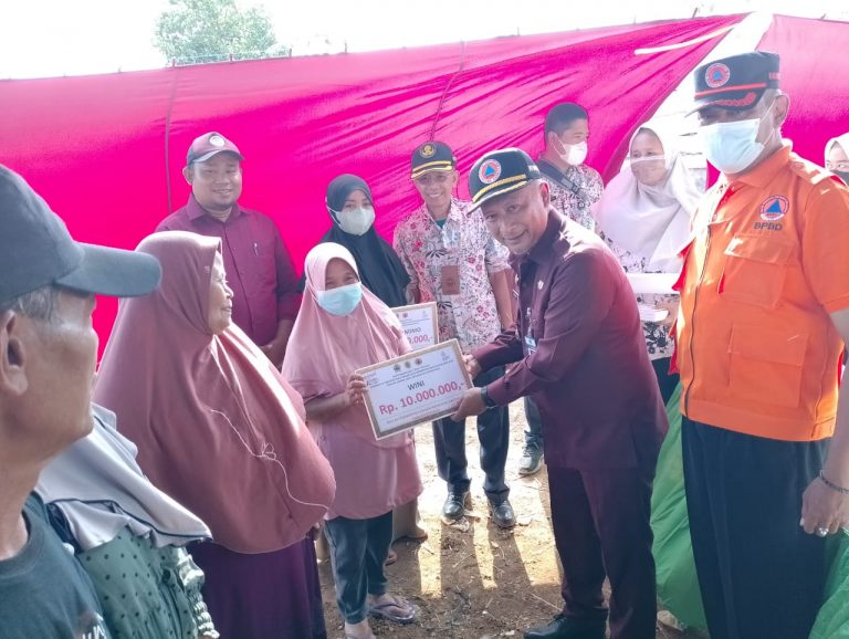 Pemkab Pati Salurkan Bantuan Rp210 Juta Bagi Korban Banjir di Margoyoso