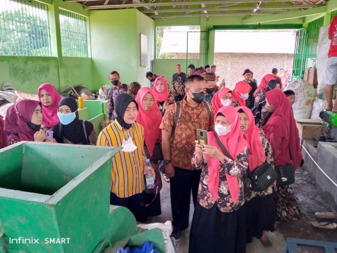rombongan studi tour dari Desa Botomulyo, Kecamatan Cepiring, Kabupaten Kendal, rombongan studi tour dari Desa Botomulyo, Kecamatan Cepiring, Kabupaten Kendal,