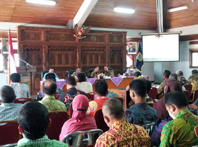 Pelaksanaan Kick Off Kompetensi Inovasi Pelayanan Publik Kudus 2022 di Gedung Setda Lantai 4 Pelaksanaan Kick Off Kompetensi Inovasi Pelayanan Publik Kudus 2022 di Gedung Setda Lantai 4