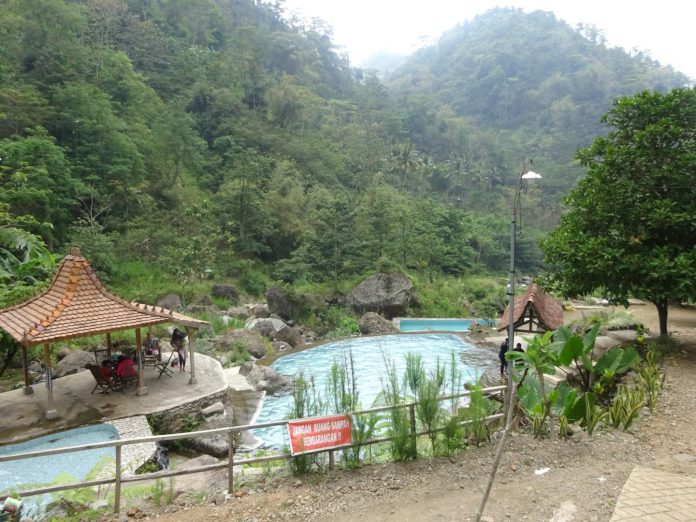 Salah satu tempat wisata yang ada di Rahtawu dan masuk dalam kategori desa wisata Kabupaten Kudus