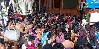 Ratusan pelajar mulai tingkat PAUD hingga SD meriahkan acara Hari Aksara Internasional (HAI) yang digelar di Pendopo Kabupaten Pati