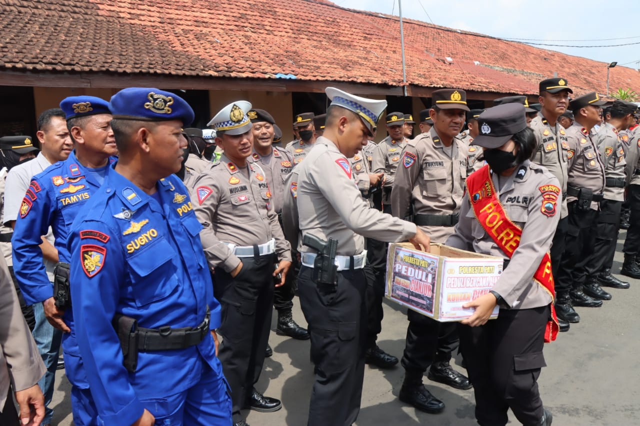 Jajaran Polresta Pati menggalang donasi bagi korban gempa Cianjur