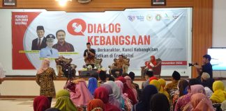 Wakil Ketua MPR RI saat mengisi pemaparan pada Dialog Kebangsaan yang digelar di Aula DPRD Kabupaten Kudus