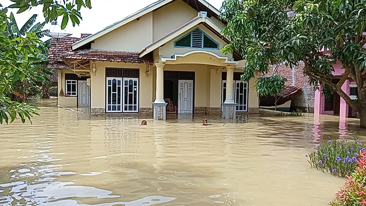 Penampakan banjir di Dukuh Jrakah Desa Mintobasuki, Sabtu (3/12/2022)