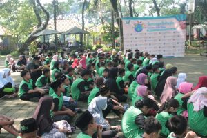 153 anak yatim yang ikut memeriahkan kegiatan di Waterboom MVR Desa Bae Kudus