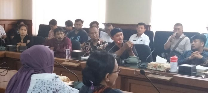 Berlangsung audiensi oleh Jaringan Masyarakat Peduli Pegunungan Kendeng (JM-PPK) di Pendopo Pati, Rabu (4/1/2023)