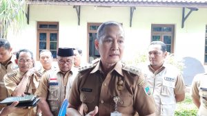 Bupati Kudus Hartopo saat menemui awak media