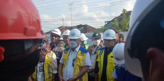 Menteri Pekerjaan Umum dan Perumahan Rakyat (PUPR) Basuki Hadimuljono saat di Juwana, Kabupaten Pati.