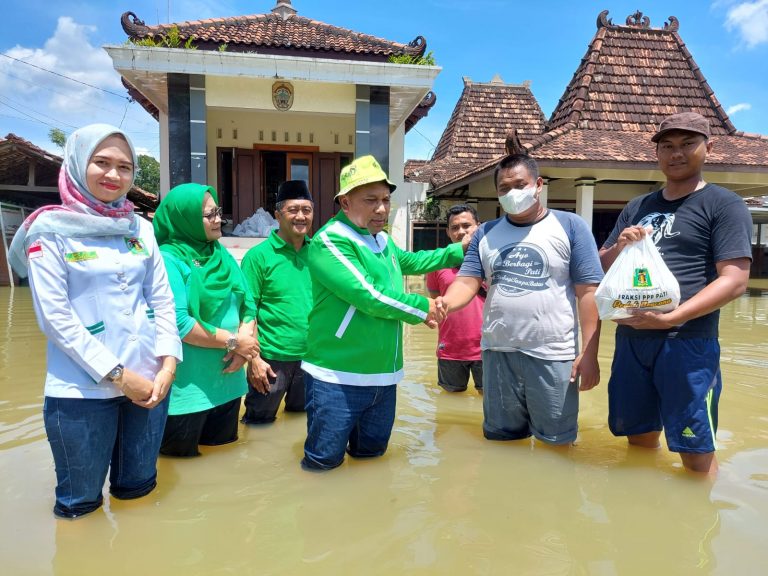 PPP Pati Kembali Salurkan Bantuan Sembako, Kali Ini ke Gabus