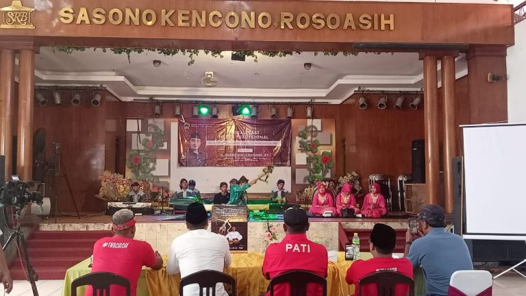 Endro Dwi Cahyono Anggota DPRD Jateng Ajak Wayang Kulit Diuri-uri