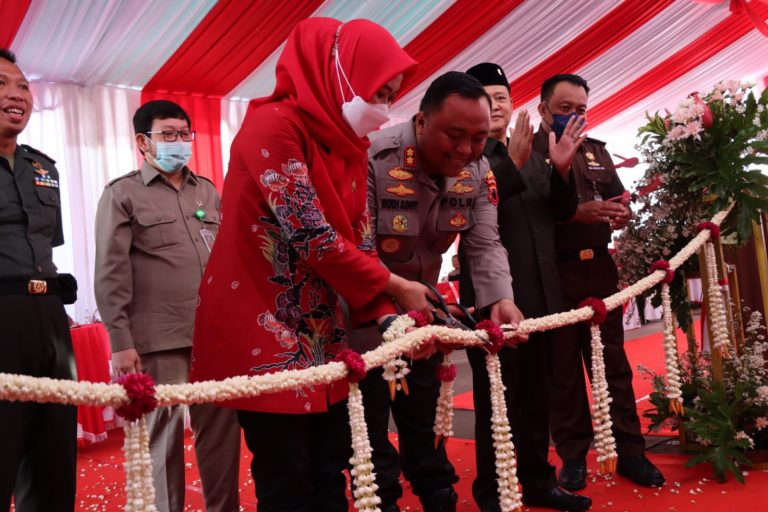 Polres Demak Kedatangan Bupati Eisti’anah Resmikan Gedung Baru