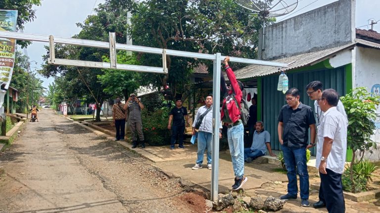 Sempat Ditutup, Pembukaan Portal ke Lokasi Pembangunan Griya Kirana Mas 3 Tertunda