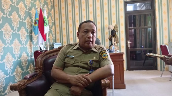 Kepala Dinas Perdagangan dan Perindustrian Kabupaten Pati Hadi Santosa Kepala Dinas Perdagangan dan Perindustrian Kabupaten Pati Hadi Santosa
