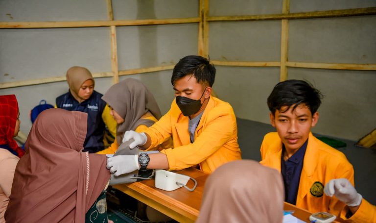 Warga Cianjur Bersyukur Dapat Layanan Kesehatan Gratis dari Universitas Muhammadiyah Kudus