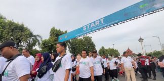 Foto: Jalan Sehat di Alun-alun Kudus
