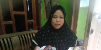 Foto: Owner Getuk Gembul Desa Rahtawu Ana Fitriani saat ditemui di kediamannya