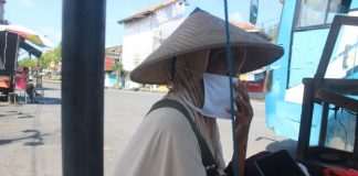 Foto: Karyati Warga Desa Cabean Demak saat ditemui ditempatnya bekerja