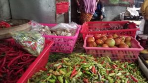 Minggu pertama bulan ramadhan harga cabe di pasar tradisional kompak turun