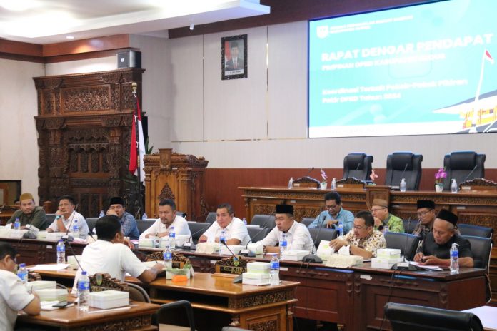 Foto: Rapat DPRD Kabupaten Kudus bersama dengan Organisasi Perangkat Daerah