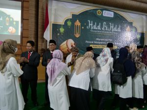 Foto: Halal Bihalal keluarga besar Universitas Muria Kudus (UMK) yang digelar di Auditorium UMK, Selasa (2/5)