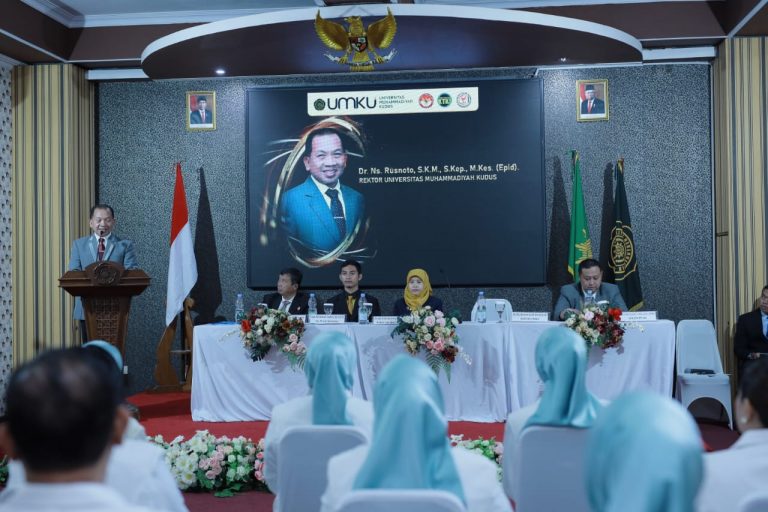 Gelar Sumpah Apoteker Angkatan Kedua di Universitas Muhammadiyah Kudus