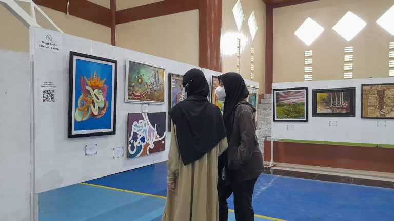 Gelar Pameran Kaligrafi Kontemporer HUT ke-27 di UKM JQH AS-SYAUQ