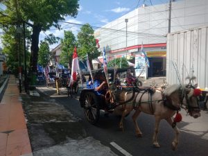 Foto: DPD Partai Amanat Nasional (PAN) Kudus saat melakukan konvoi menggunakan delman