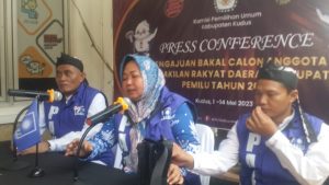 Foto: Jajaran anggota PAN saat sedang melakukan konferensi pers