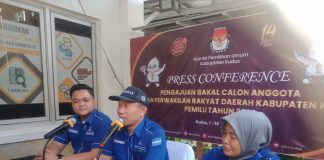 Foto: Konferensi pers Partai Demokrat saat di Kantor KPU Kudus beberapa waktu yang lalu