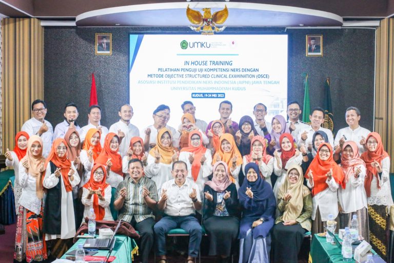 UMKU dan AIPNI Jateng Gelar Pelatihan Penguji OSCE Pertama kali di Jawa Tengah