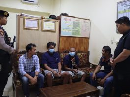 Foto: Pelaku curanmor tampak sedang di introgasi oleh pihak kepolisian