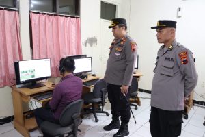 Foto: Peninjauan Kantor Satpas Polres Demak yang dilakukan Kapolres Demak bersama jajarannya